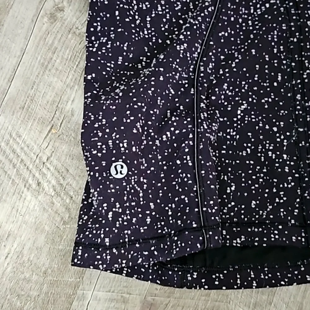 Lululemon Run Briskly 1/2 Zip Top Jacquard Black White Thumbholes #W3BVAS